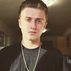 Meet your Posher, Ryan